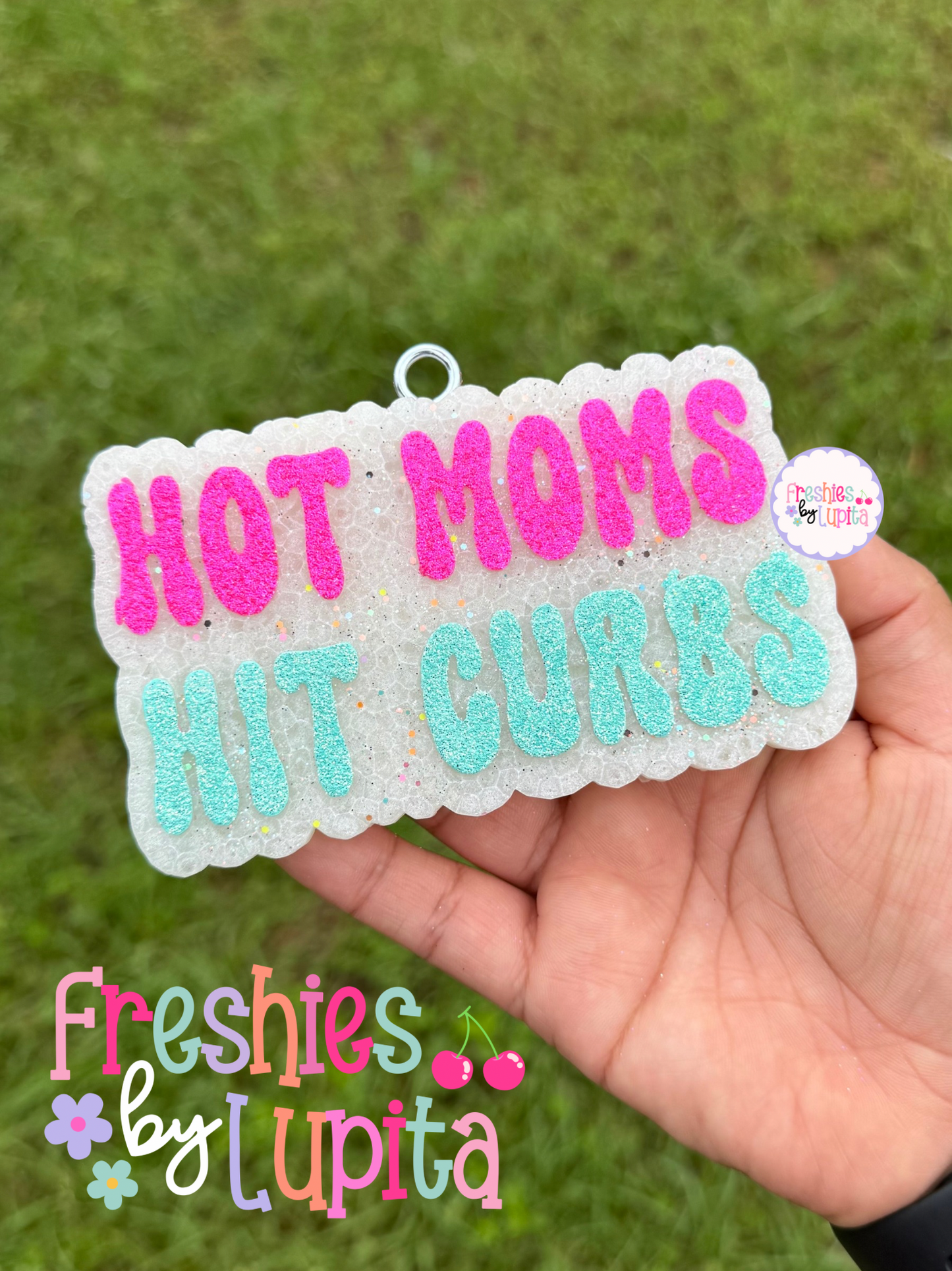 Hot Moms Hit Curbs